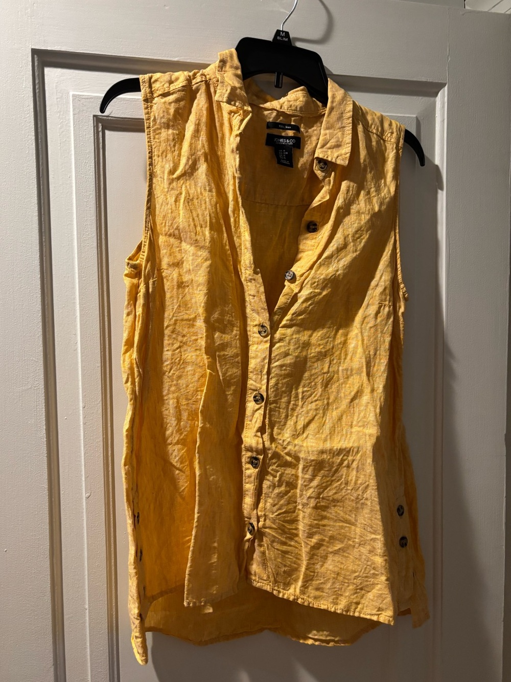 Jones New York Yellow Sleeveless Button-Down Shirt